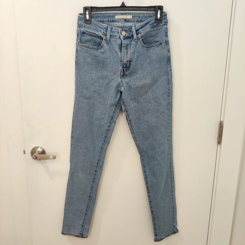 Levi's 721 high rise skinny jean size 27